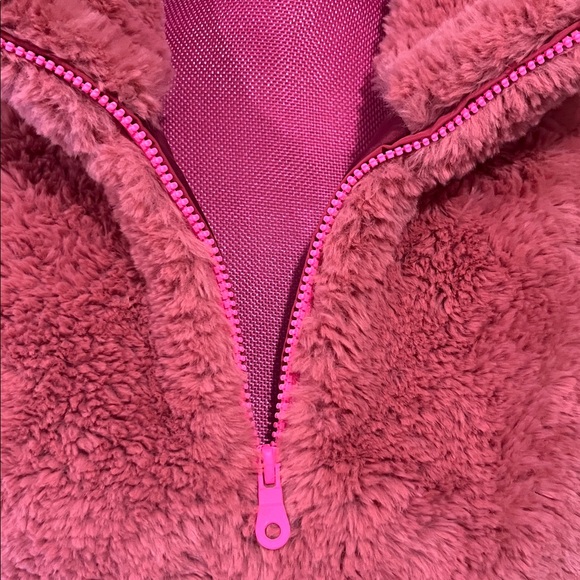 OOF Eco Fur women’s jacket! So cute and cozy! - Picture 3 of 9